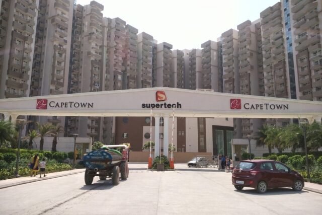 2 BHK Flats for rent in Sector 74 Noida